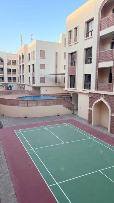 Near Centre Mall, Pool, Gym Apartamento Mascate